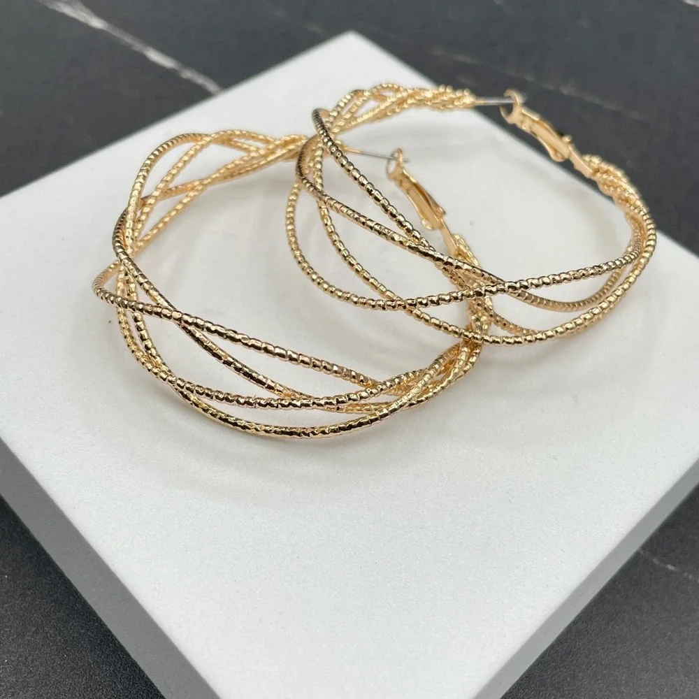 Contemporary Gold-Tone Textured Coral‎ Snake Wire Basket Weave Hoop Earrings